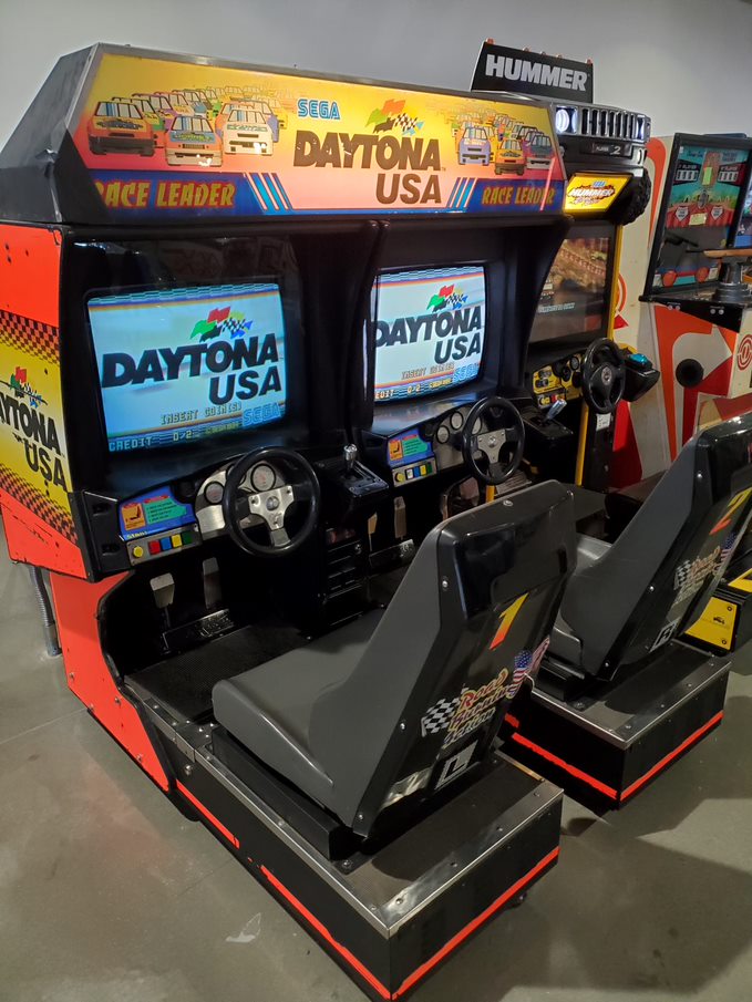 1984 Sega Daytona USA at Pinball Hall of Fame Pinball Museum, info/pictures